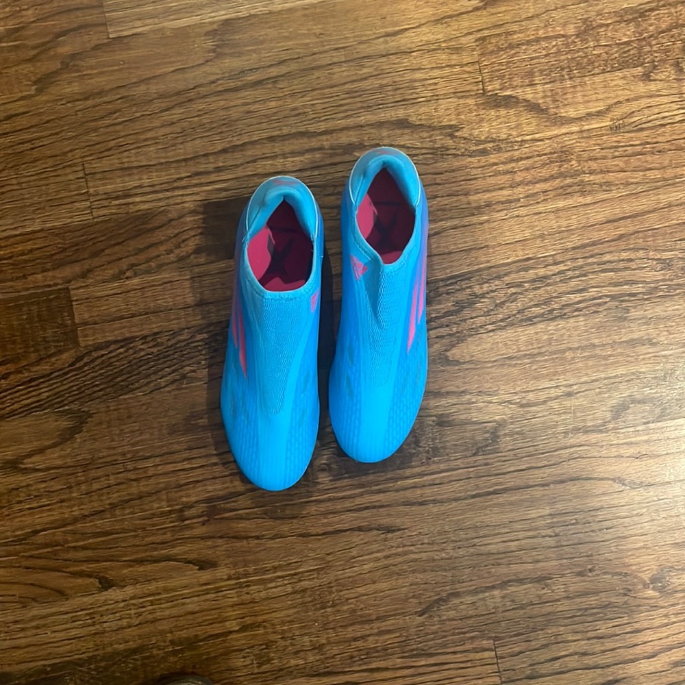 Like new Adidas soccer shoes
